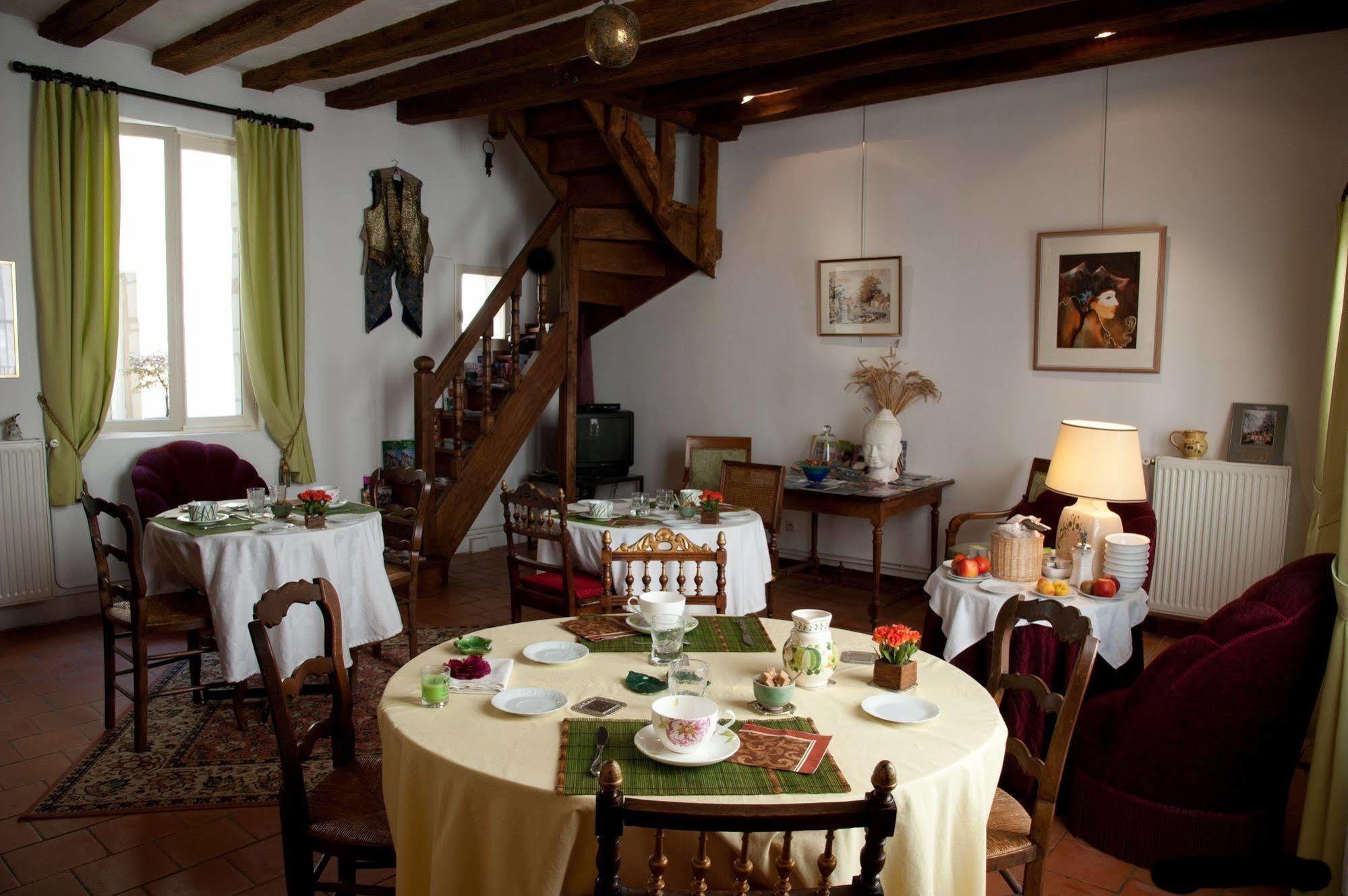 로슈 La Demeure Saint-Ours B&B 외부 사진